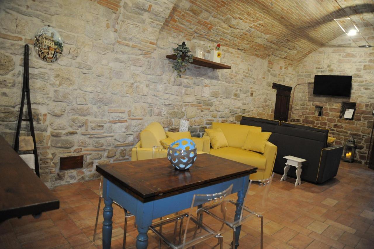 O Rosa Bella Appartamento Via Savelli Della Porta 24 Gubbio Exterior foto