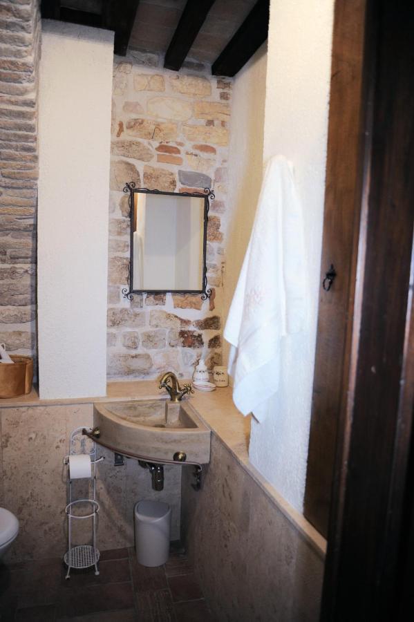 O Rosa Bella Appartamento Via Savelli Della Porta 24 Gubbio Exterior foto