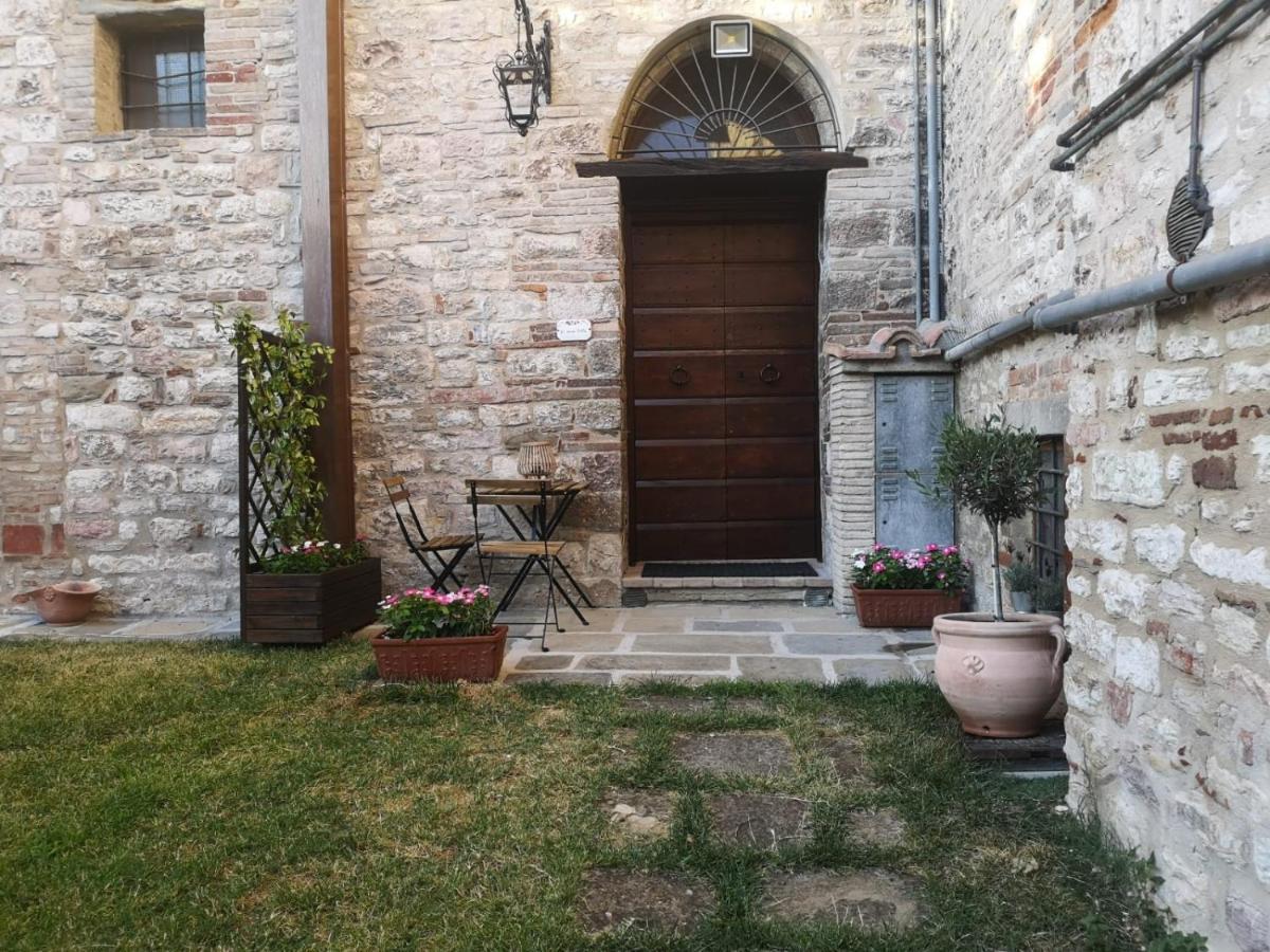 O Rosa Bella Appartamento Via Savelli Della Porta 24 Gubbio Exterior foto