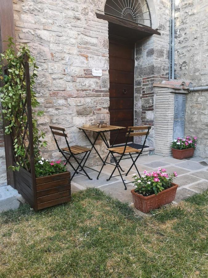 O Rosa Bella Appartamento Via Savelli Della Porta 24 Gubbio Exterior foto
