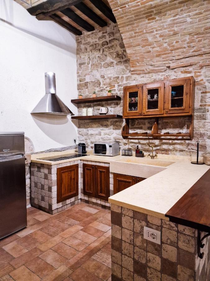 O Rosa Bella Appartamento Via Savelli Della Porta 24 Gubbio Exterior foto